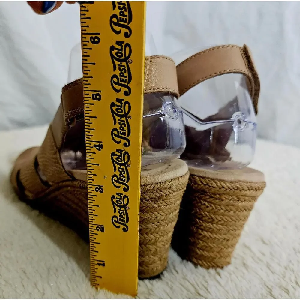 Collection by Clarks Lafley Krissy 10M leather Espadrills Wedge Beige‎ Sandles.